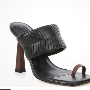 Deltan Women's Kelsea Leather Toe Loop Dress Sandals Black Size 10 M